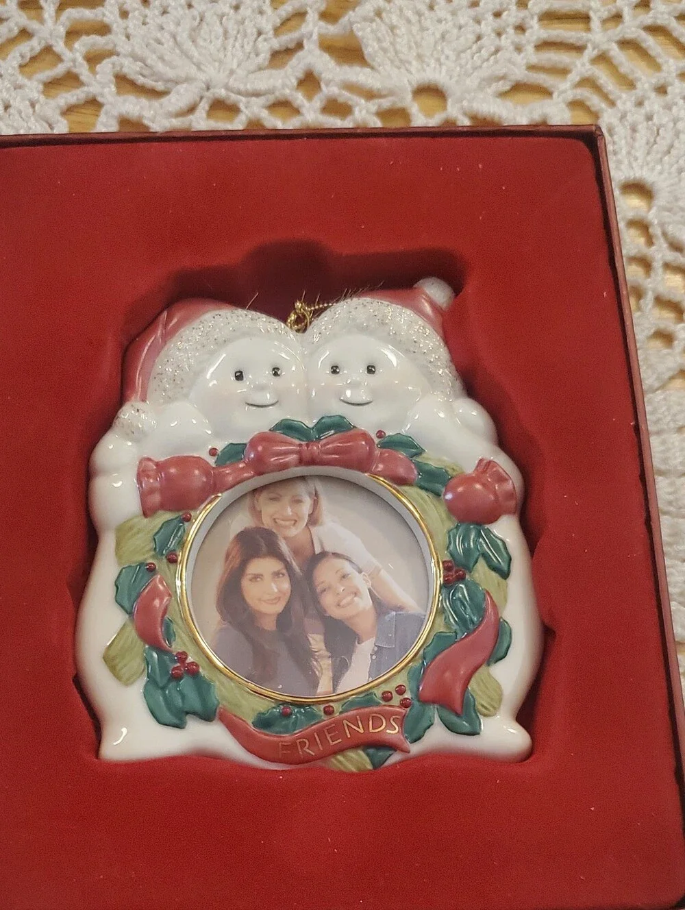 2003 Lenox Friends Ornament